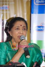 Asha Bhosle launches Unheard Melodies at Radio City in association with Universal in Bandra on 6th Sept 2010 (42).JPG